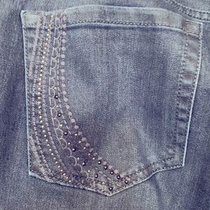 Gloria Vanderbilt jeans.